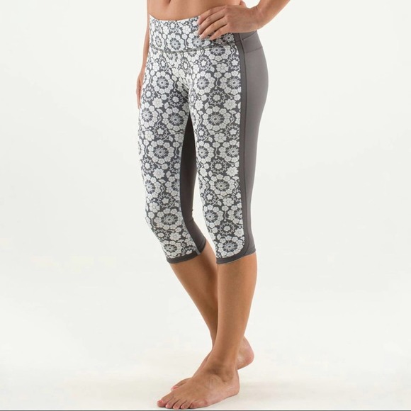 LULULEMON Ignite Crop Twiggy Printed Nimbus Soot - Picture 1 of 13